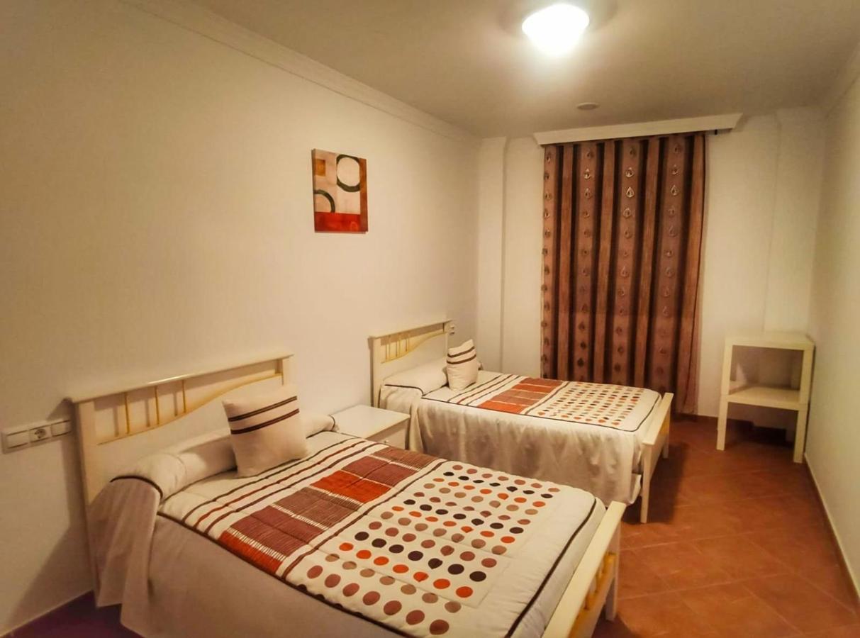 Casa Amplia Con Terraza En La Vinuela Villa Ngoại thất bức ảnh