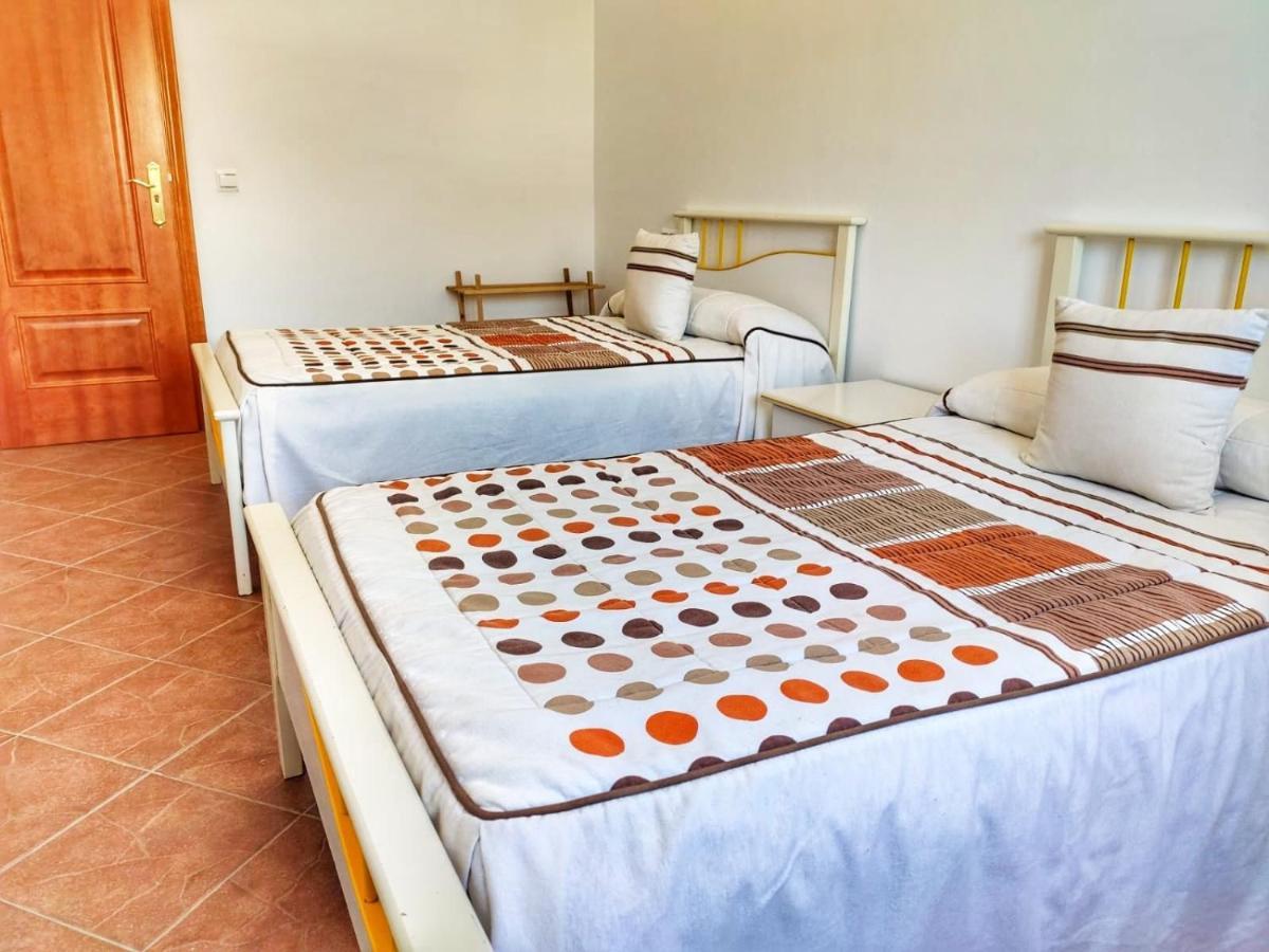 Casa Amplia Con Terraza En La Vinuela Villa Ngoại thất bức ảnh