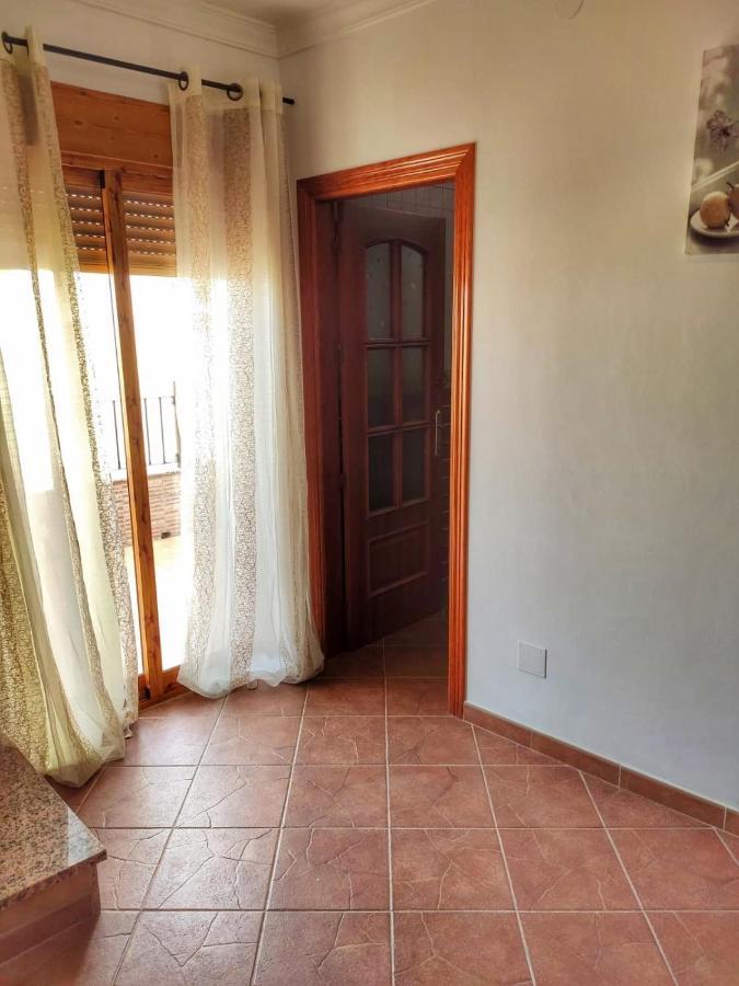 Casa Amplia Con Terraza En La Vinuela Villa Ngoại thất bức ảnh