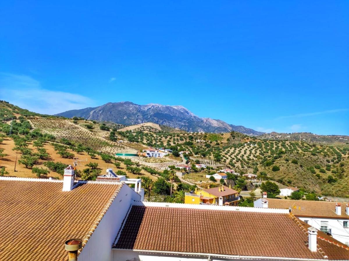 Casa Amplia Con Terraza En La Vinuela Villa Ngoại thất bức ảnh